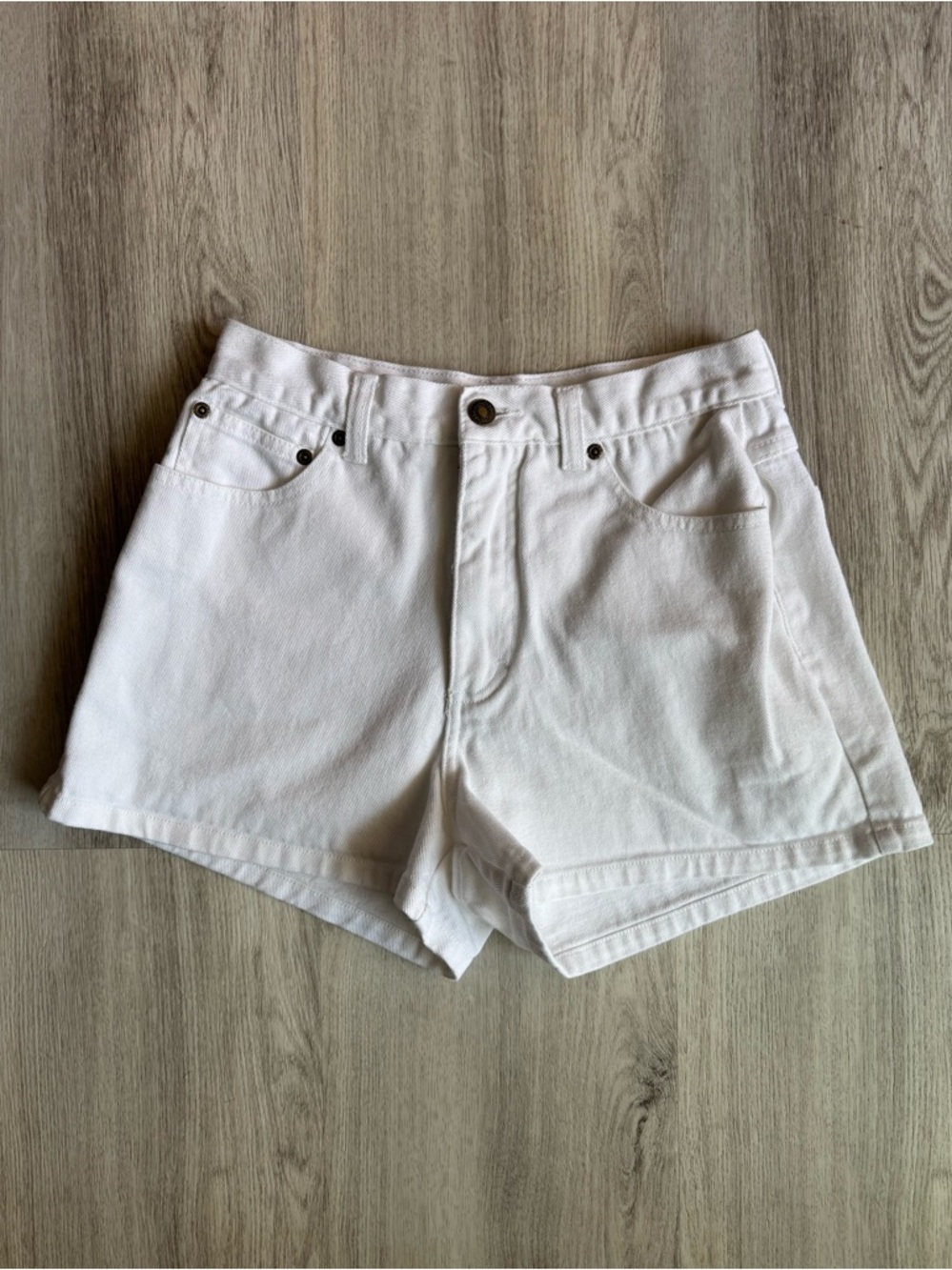 Vintage 90’s Newport News Jeanology White Cotton Denim High Waist Jean Shorts 25 - Picture 2 of 7